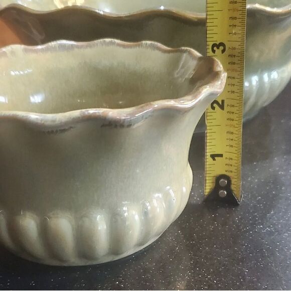 Ceramic Serving Bowl Fluted Scalloped Edge With Matching Dipping Bowl - Picture 11 of 11